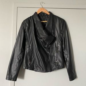 Gorgeous black leatherjacket